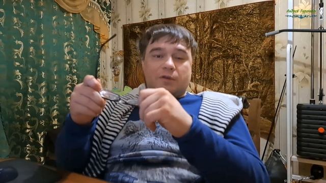 Странность в ношение очков смотреть онлайн