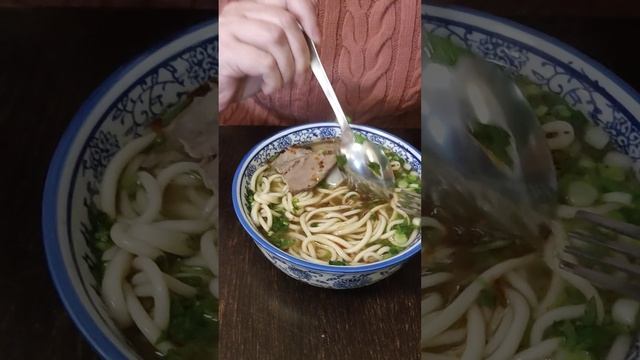 Традиционный Ланчьжоу рамен. Санкт-Петербург, Рамен Шифу на Васильевском о-ве. 340 рублей. 09.03.23