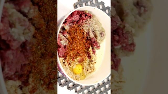 Сметают моментально! Сочные и вкусные котлеты из свиного фарша в панировке на сковороде! #Shorts смотреть онлайн