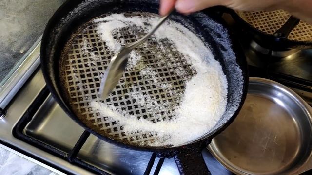 К СКОВОРОДЕ ничего НЕ прилипнет! Простой способ из советского журнала,чтоб к сковороде ничего НЕ смотреть онлайн