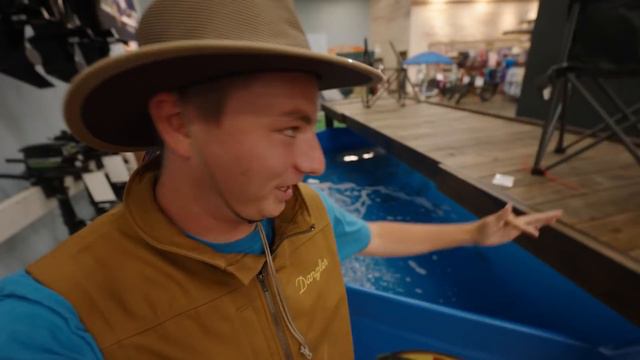 Fishing in BASS PRO SHOPS! (Big Fish) смотреть онлайн