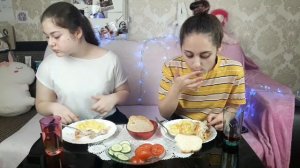 #МУКБАНГ БОРЩ и ЗАПЕЧЕННАЯ КУРОЧКА ???#MUKBANG