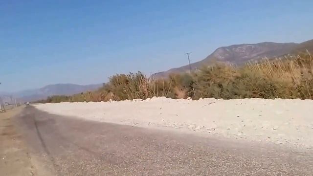 Турецкий паренек зарабатывает сбором металлолома. Даламан. смотреть онлайн