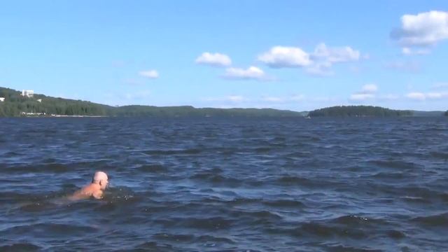 Клуб Моржей "БЕЛЫЙ МЕДВЕДЬ". Заплыв "Домик Рыбака" - о. Ельничный. смотреть онлайн