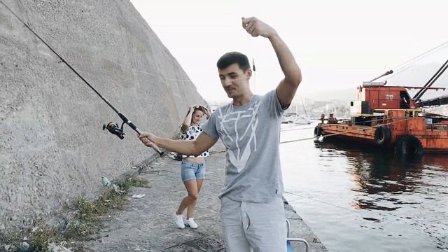 Первая рыбалка на море Неаполь Италия
