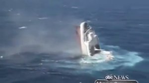 Круизный лайнер Oceanos тонет