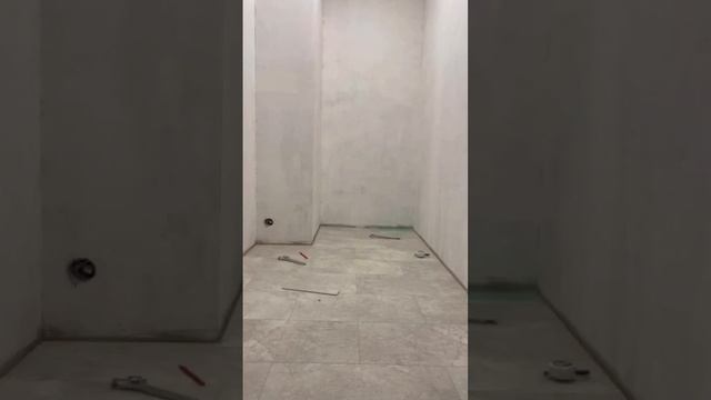 Укладка ПВХ плитки на пол ! #shots #ремонтквартир #рекомендации смотреть онлайн