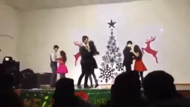 Медленный танец НГ 2017-2018 смотреть онлайн