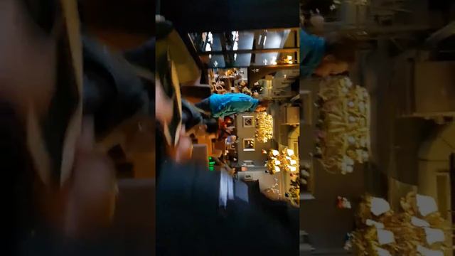 Уютная кафешка на Чимбулаке! Вкусные суши! смотреть онлайн