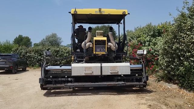 Used 2013 - Bomag BF600C | Used asphalt paver | equippo.com | Used heavy equipment смотреть онлайн