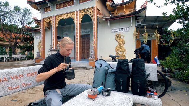 Попал в Шторм! Обратно в горы подальше от моря. Велопутешествие по Вьетнаму #6 смотреть онлайн