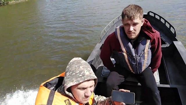 Финишные испытания винта 12.25x12 на лодке из ПНД и мотор-болотоходе 30л.с смотреть онлайн