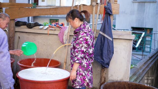 天氣好，婆媳挖紅薯做澱粉，120斤的紅薯看看有多少澱粉 | The whole process of making sweet potato starch смотреть онлайн