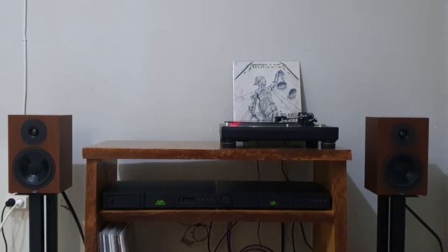 Neat Petite SX + Technics SL1210MK2 + Ortofon 2M Blue + METALLICA - One (🎧) смотреть онлайн