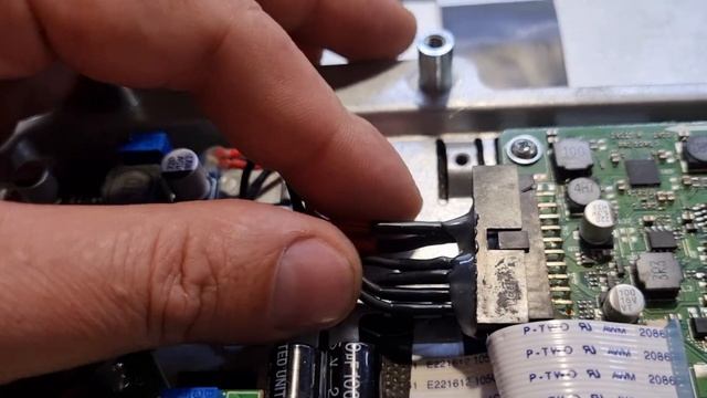 #Ужас #HITACHI Возвращение к жизни телевизора после римонтаFf смотреть онлайн