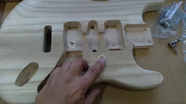 Гитара с AliExpress,в разобранном виде,полный комилект Aiersi. смотреть онлайн