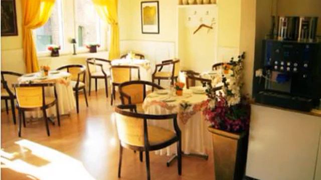 Hotel Gasthaus Krone - Köln - Germany