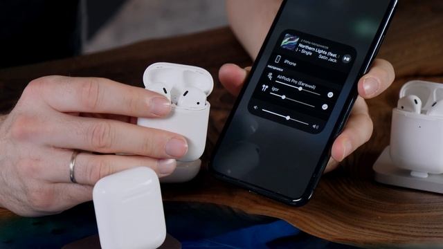 Как подключить двое AirPods к одному iPhone / iPad? Лайфхак Apple #3 смотреть онлайн