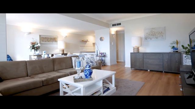 8334 Magnolia Drive East, Hope Island смотреть онлайн