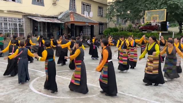 New Tibetan Dance 2022 ( Gururu) གུར་རུ་རུ། Tokyi Tibetan Dance Class//New Gorshey// Gururu Steps