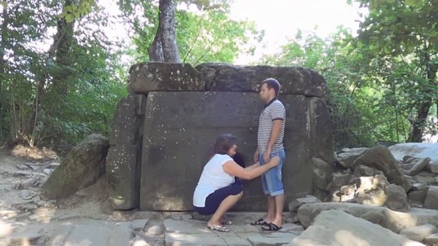 Видео курс ПО ДОЛЬМЕНАМ И МЕСТАМ СИЛЫ С ЕЛЕНОЙ РОНИНОЙ  Бонус массаж Костное дыхание