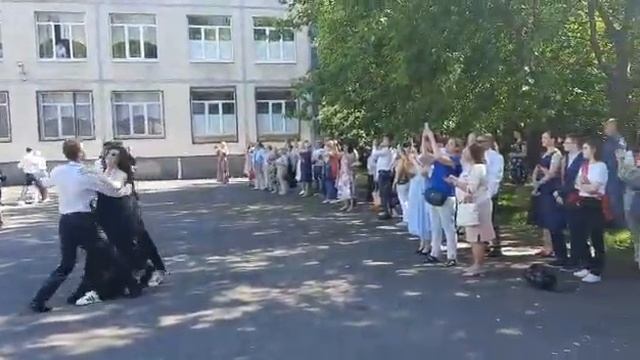 Выпуск 2022 Вальс смотреть онлайн