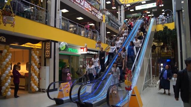 Флешмоб. ТЦ Европа!