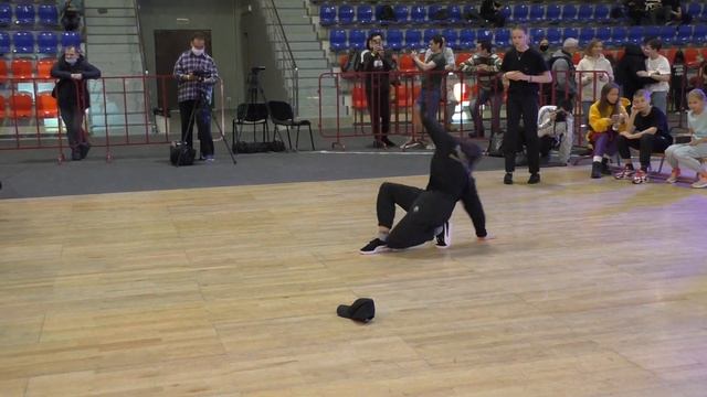 ЧЕМПИОНАТ И ПЕРВЕНСТВО ПО БРЕЙКИНГУ В ДОЛГОПРУДНОМ!!!,11 смотреть онлайн