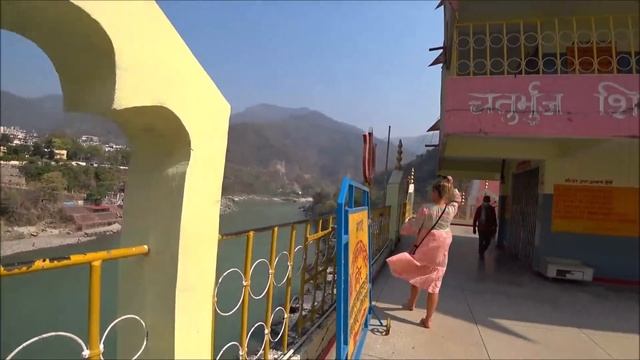 137. India 2022. Trayambakeshwar Temple, Rishikesh. Храм в 13 этажей в Ришикеше Триямбакешвар. смотреть онлайн