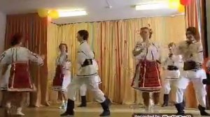 Кадриль в исполнении учителей 27 школы не пытайтесь выучить они учили это целый год