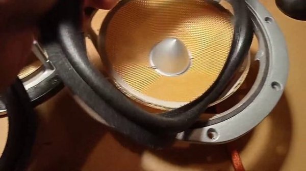 B&W DM601 S3, замена подвесов