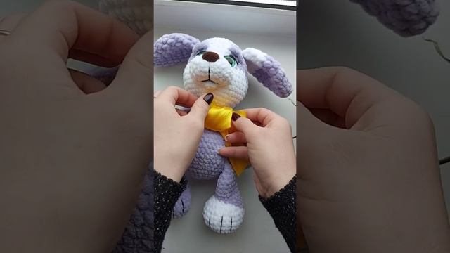 Как завязать бантик из ленты. Вяжем бант на игрушку. смотреть онлайн