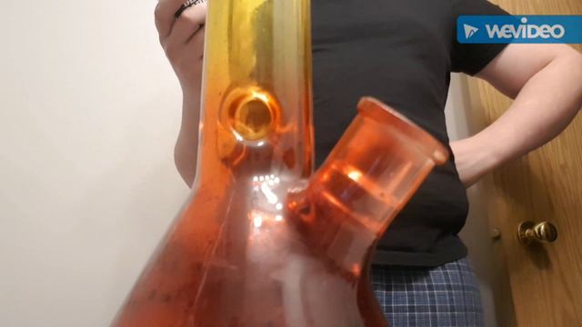 Comparing different bong cleaners. смотреть онлайн