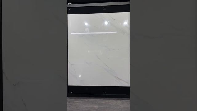Керамогранит размером 100 на 100см. Область применения полы и стены. #керамогранит #дизайнинтерьера смотреть онлайн