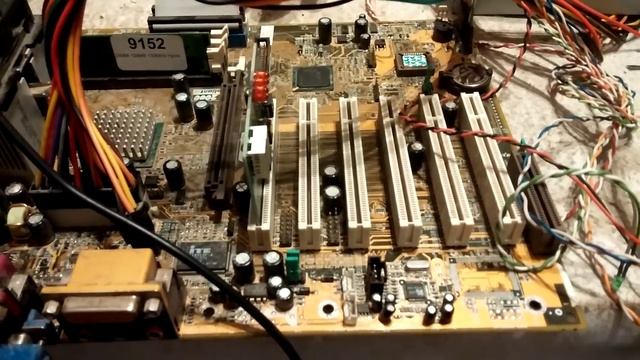 Пройдёмся по помойкам # 7 СМОТРЕТЬ ДО КОНЦА ЗАПУСКАЕМ КОМПЬЮТЕР С ПОМОЙКИ, TV тюнер. смотреть онлайн