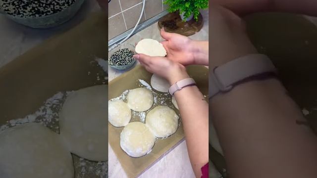 Булочки на закваске! #закваска #закваскадляхлеба #хлебназакваске смотреть онлайн