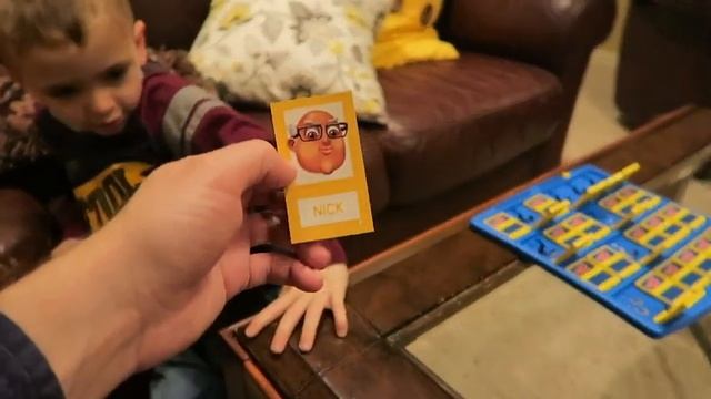 GUESS WHO Kid's Ultimate Challenge Classic Game Review смотреть онлайн