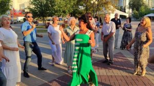 Мокнут розы под окном..... 24.08.24.