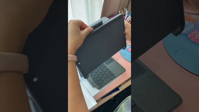 แกะกล่อง logitech combo touch ipad 9 смотреть онлайн