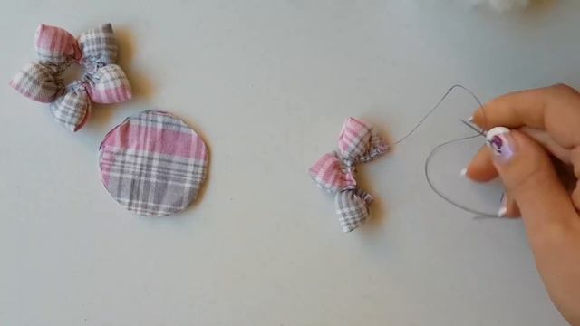 Flower from Fabric Trinket Craft Tutorial: For Keys and Gift | Цветок из Ткани - Брелок Для Ключей смотреть онлайн