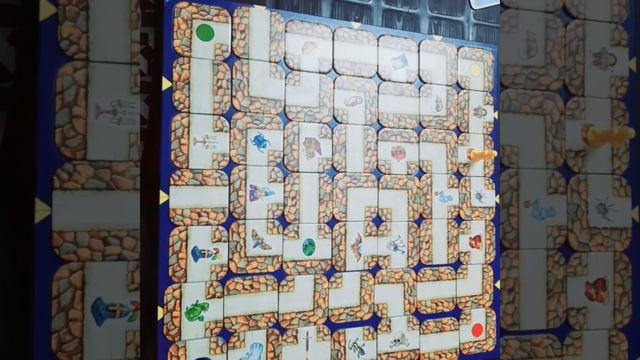 Labyrinth game in Urdu смотреть онлайн