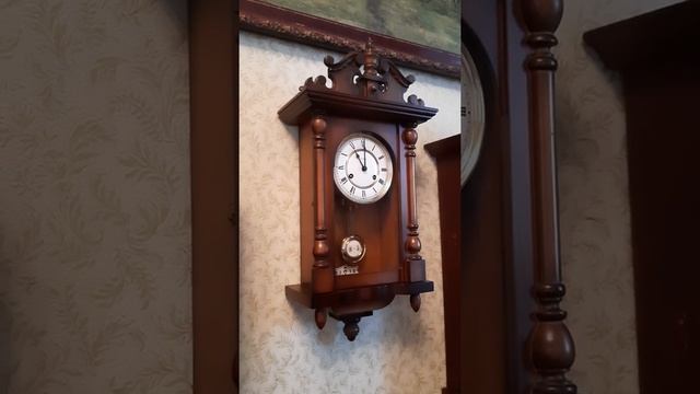 Hermle Часы настенные в ореховом корпусе смотреть онлайн