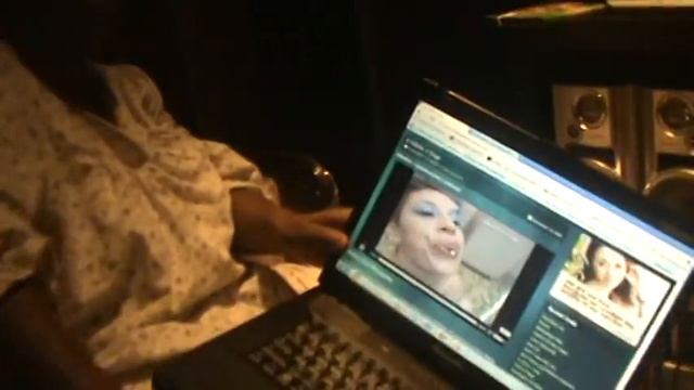 2 Girls 1 Cup Reaction #1 смотреть онлайн