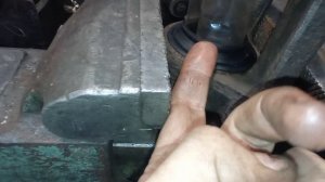 Дэу Джентра. Установка поршня в тормозной суппорт