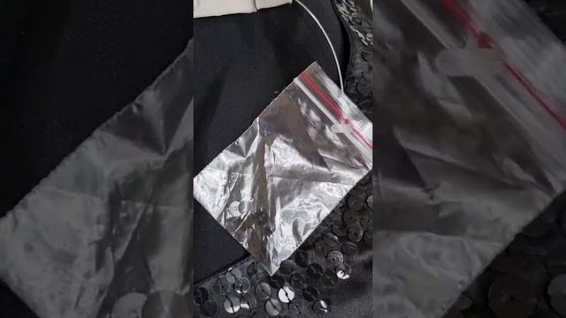 Блузка атласная с пайетками смотреть онлайн