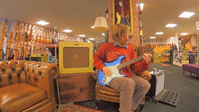 Fender 2006 Limited Release Masterbuilt Stratocaster Lake Placid Blue смотреть онлайн
