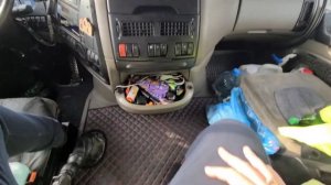 Быт дальнобойщика. Устройство кабины DAF 105. Готовка, умывание, уборка.