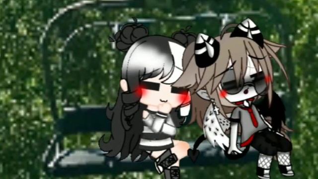 это Юльяна с чёрными волосами у неё новый перс!