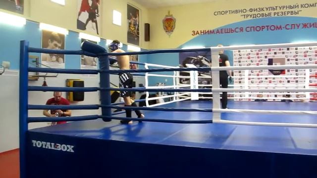 Лазобка Валериан 2 бой кикбоксинг смотреть онлайн