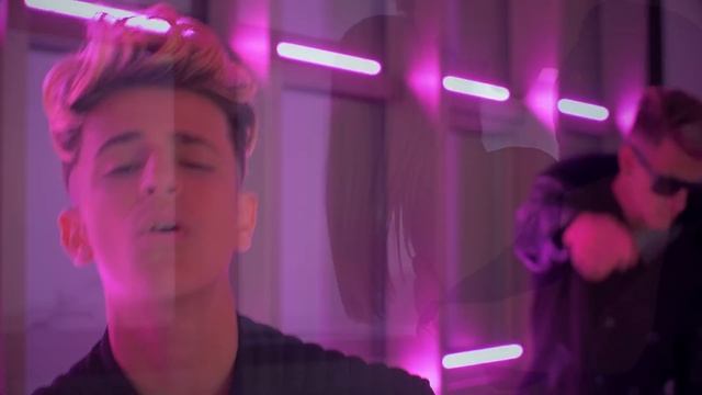 Adexe y Nau - Si tú te vas (Videoclip Oficial) смотреть онлайн